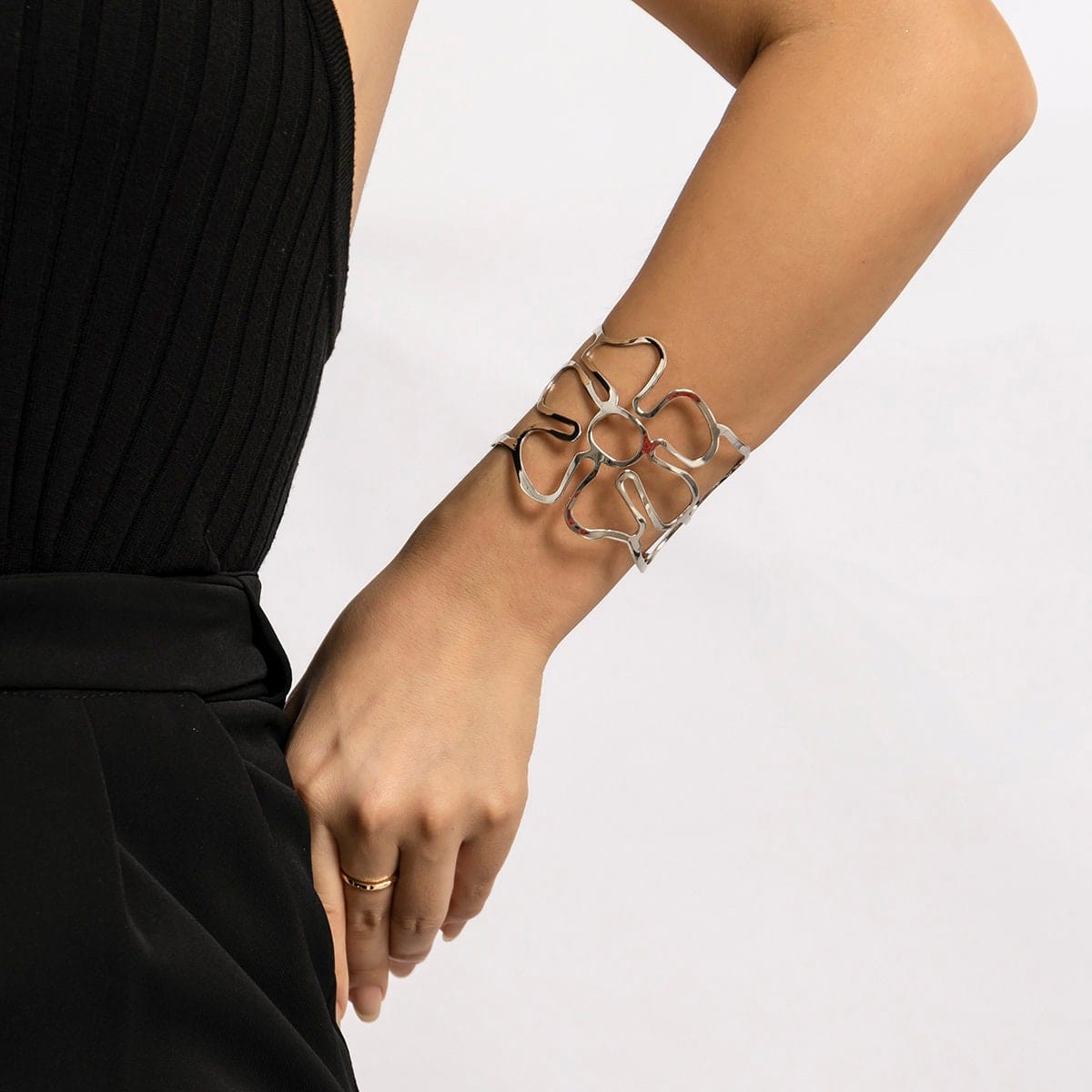 Geometric Abstract Flower Pattern Open Cuff Bangle Bracelet